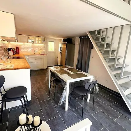 Charmante Maison Climatisee 6 Personnes Proximite פרונטיניאן