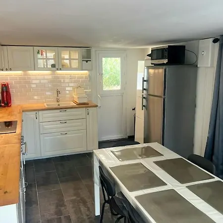 Charmante Maison Climatisee 6 Personnes Proximite פרונטיניאן