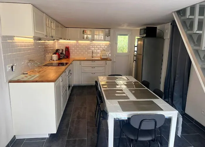 Charmante Maison Climatisee 6 Personnes Proximite Дом отдыха Фронтиньян