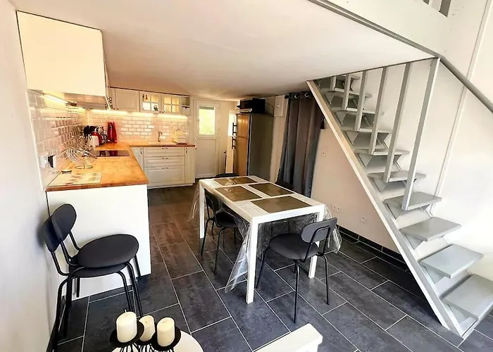 Charmante Maison Climatisee 6 Personnes Proximite Фронтиньян