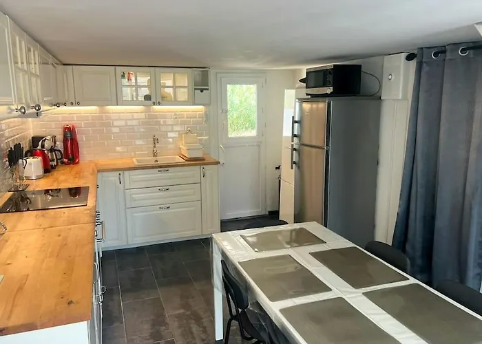 Charmante Maison Climatisee 6 Personnes Proximite Фронтиньян